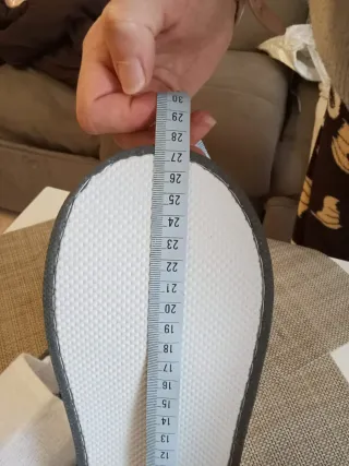 Zapatillas de casa blancas nuevas gratis regalo