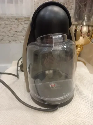 Cafetera Krups Nespresso Beige, para  piezas