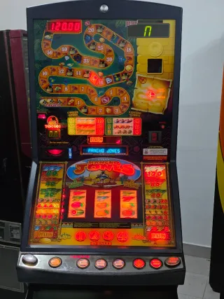 MAQUINA // PANCHO JONES 120 \\