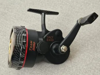 Carrete de pesca Milo tact 2400