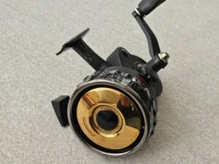 Carrete de pesca Milo tact 2400