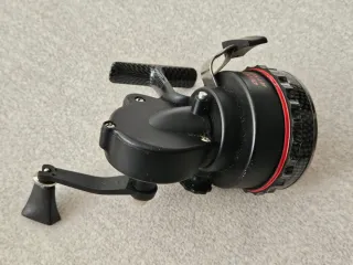 Carrete de pesca Milo tact 2400