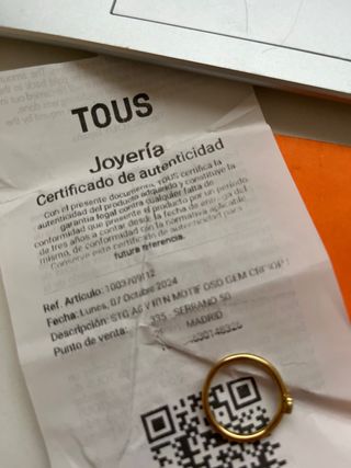 Anillo Tous Dorado con Piedra Verde