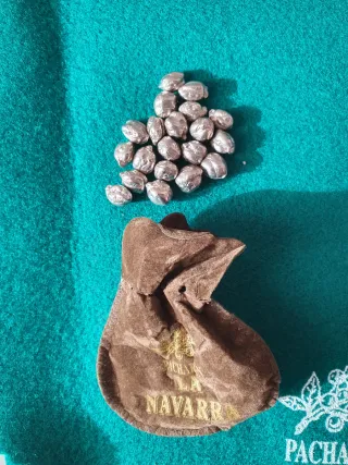 Kit Mus: Tapete, Naipes y Bolsa con Amarracos