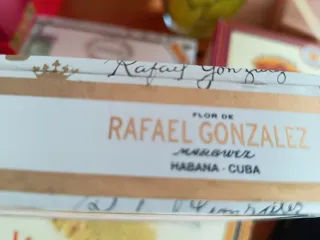 Caja de puros vacía Flor de Rafael Gonzalez