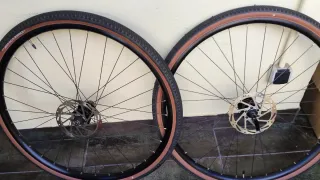 Ruedas Gravel Cube con cubierta Schwalbe G-One