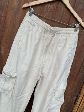 Pantalón ancho