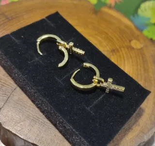 Pendientes aro acero cruz circonitas