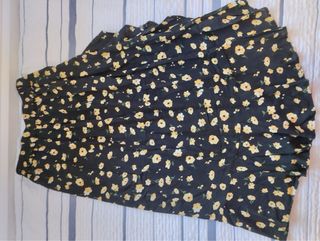 Falda floral Bershka talla L