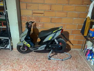 Yamaha Jog 50 RR Gris y Amarillo