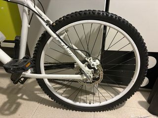 Bicicleta de montaña BH Sommet 24”