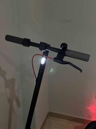 Patinete Eléctrico Xiaomi + Casco + Cargador