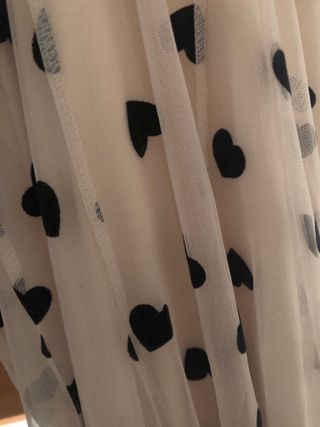 Falda larga tul corazones negros