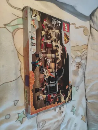 LEGO 76948 T. rex & Dinosaur Breakout