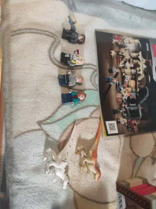 LEGO 76948 T. rex & Dinosaur Breakout