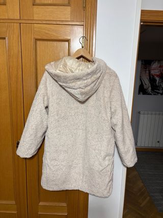 Abrigo reversible con capucha beige