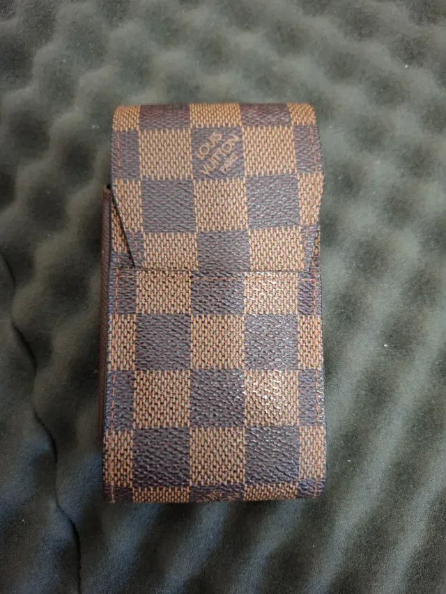 Louis Vuitton Estuche Damier Eben Marrón