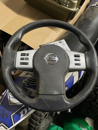 Volante Nissan pathfinder con botones