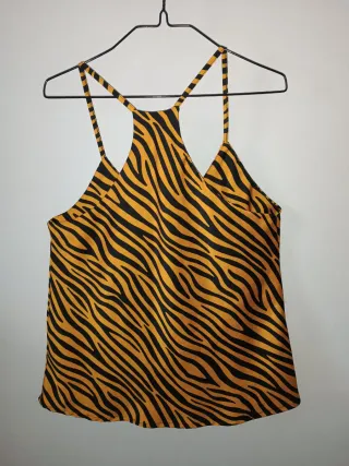 Top tirantes estampado animal print tiger.