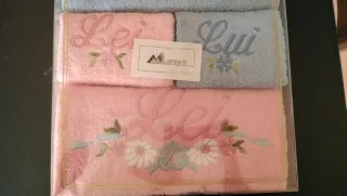 Confezione 4 asciugamani blu e rosa