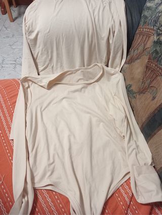 Ropa beige manga larga