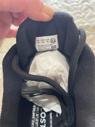 Zapatillas Lacoste Beige/Negro Talla 43