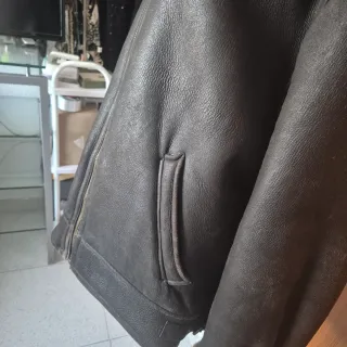 Chaqueta de cuero marrón / 424