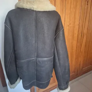 Chaqueta de cuero marrón / 424