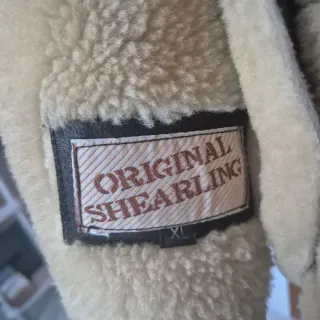 Chaqueta de cuero marrón / 424