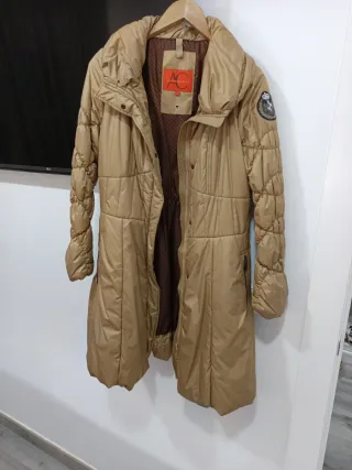 Abrigo AC plumas mujer beige