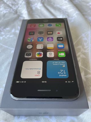 iPhone 8 Plus 64GB Space Gray