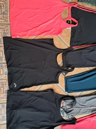 Lote Ropa Deportiva Adidas Negra y Roja