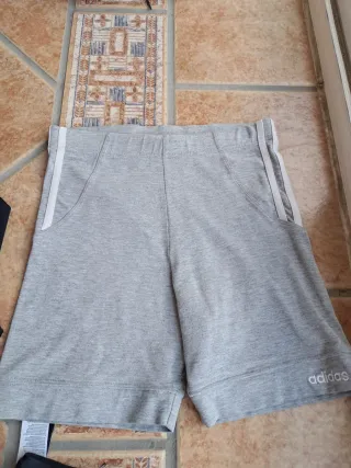 Lote Ropa Deportiva Adidas Negra y Roja