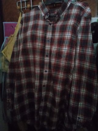 Camisa de cuadros roja y azul de la marca lloyd’s