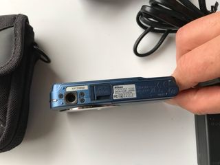 Cámara Nikon Coolpix Azul + Accesorios