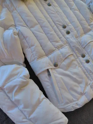 Piumino Levi's vintage bianco con cappuccio