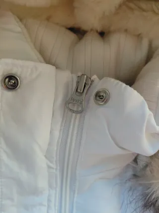 Piumino Levi's vintage bianco con cappuccio