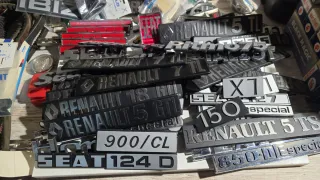 Emblemas Coches Clásicos SEAT RENAULT FIAT