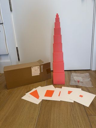 Torre Rosa Montessori con tavolette