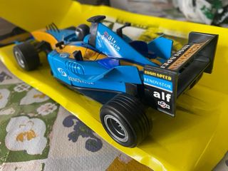 No Scalextric, Maqueta F1 Renault 25 1/32.
