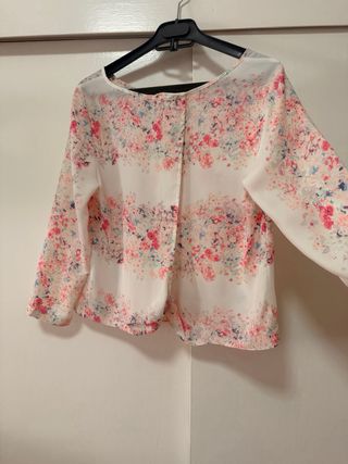 Blusa floral Bershka