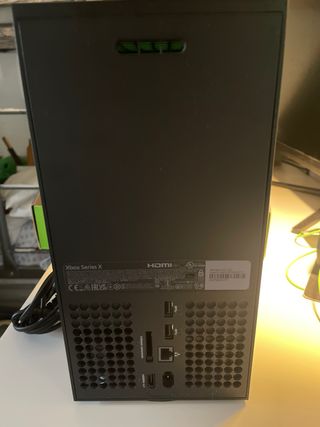 Xbox Series X con mando y 2 juegos.Todo seminuevo.