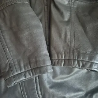 Chaqueta de hombre negra y gris / 425