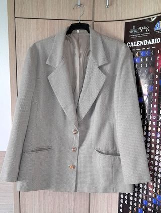 Americana, Talla 52.