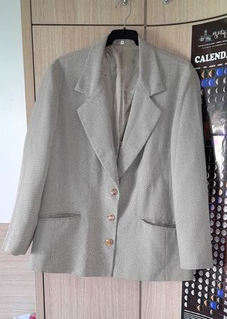 Americana, Talla 52.