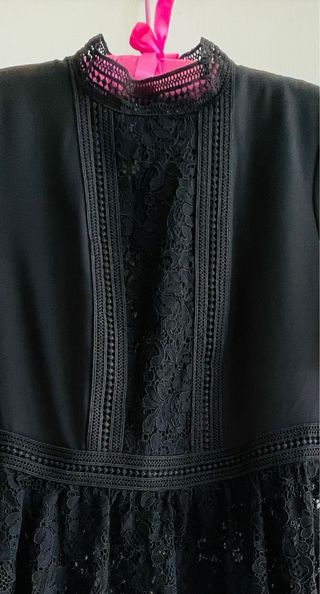 Blusa/Túnica negra con encaje, por estrenar.