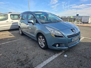 Peugeot 5008 2010