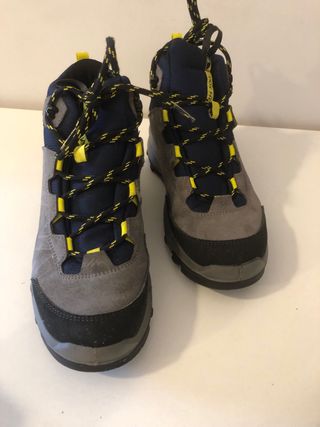 Botas de montaña Quechua impermeables