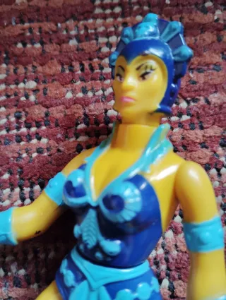 Evil Lyn figura Masters del Universo.