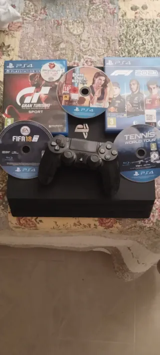 PS4 Pro + 4 Juegos + Mando
